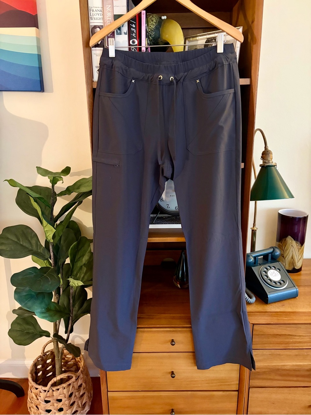 Women's Drawstring Scrub Pants in Charcoal Gray